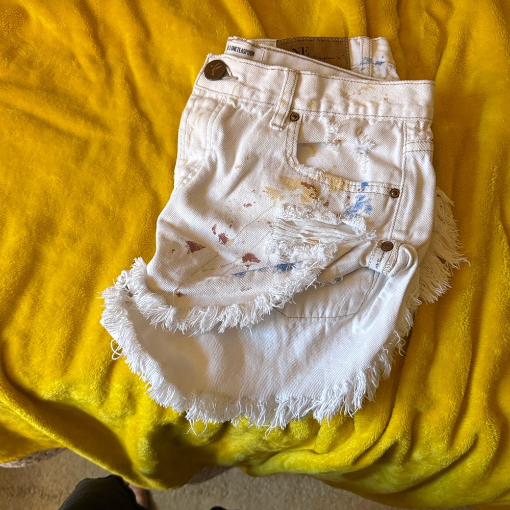 One Teaspoon Cocoa Cash Bandits White Painted  Jean Shorts - Picture 8 of 16